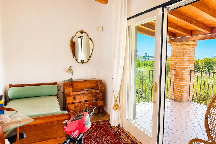 Villa in vendita di 400 mq a €1.200.000 (rif. 24/2026)