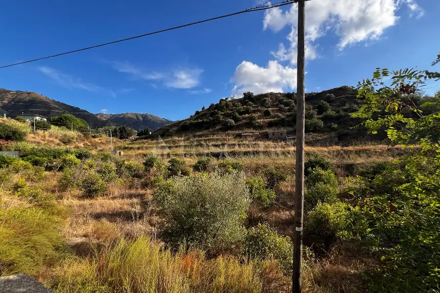 Agricolo in vendita di 42.000 mq a €400.000 (rif. 36/2026)