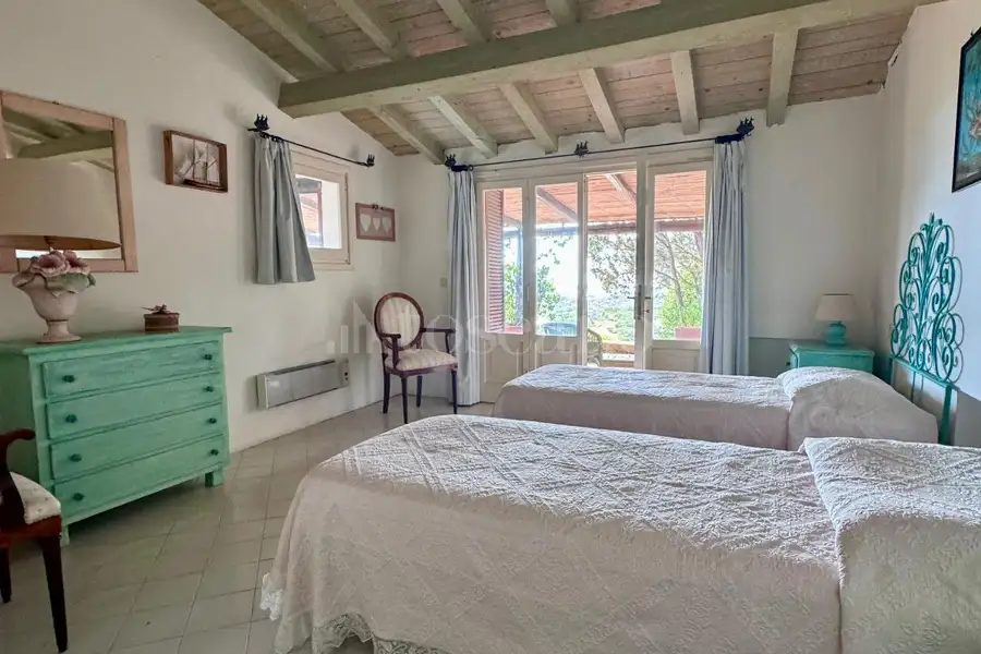 Villa in vendita di 291 mq trattativa riservata (rif. 11/2026)