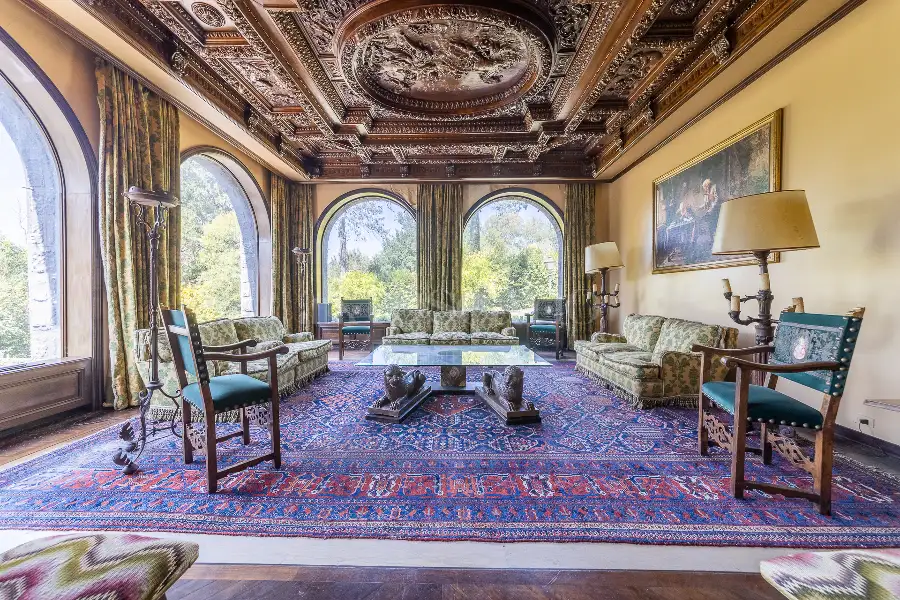 Villa in vendita di 750 mq a €1.950.000 (rif. 53/2026)
