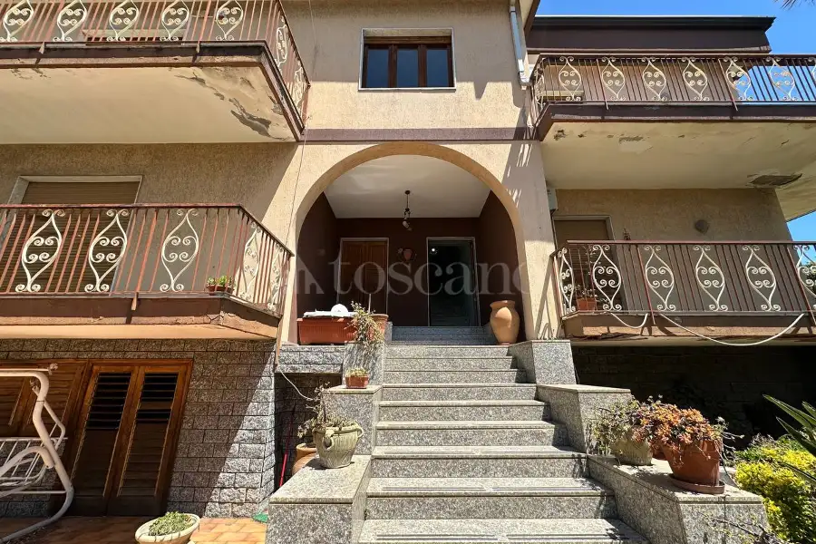 Villa in vendita di 575 mq a €878.000 (rif. 89/2025)