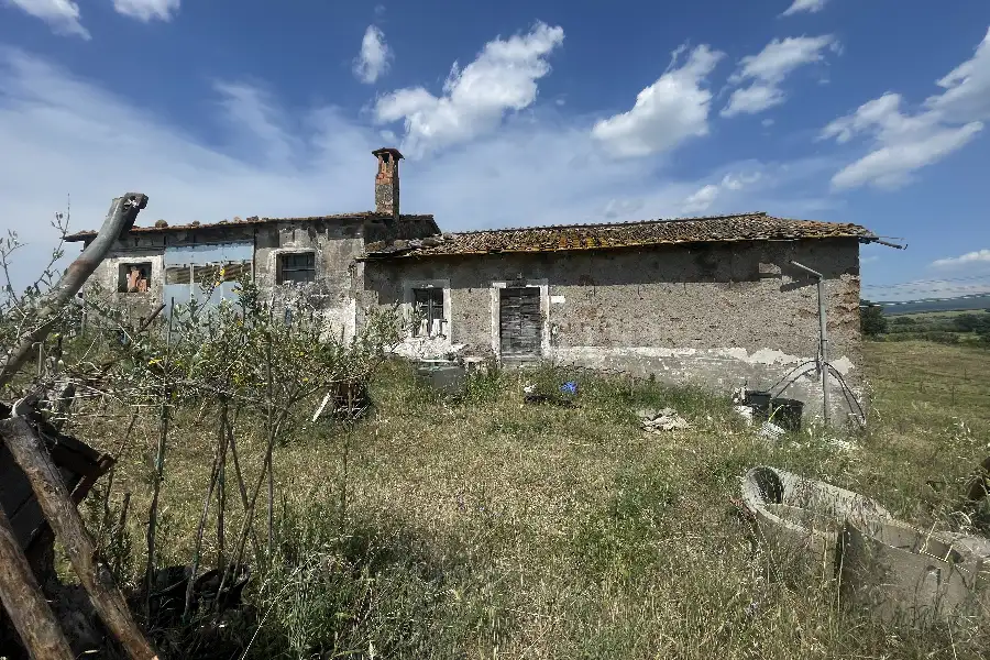 Agricolo in vendita di 60.000 mq a €170.000 (rif. 25/2026)