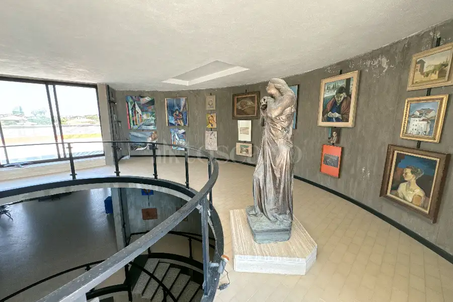 Casa in vendita di 800 mq a €879.000 (rif. 109/2024)