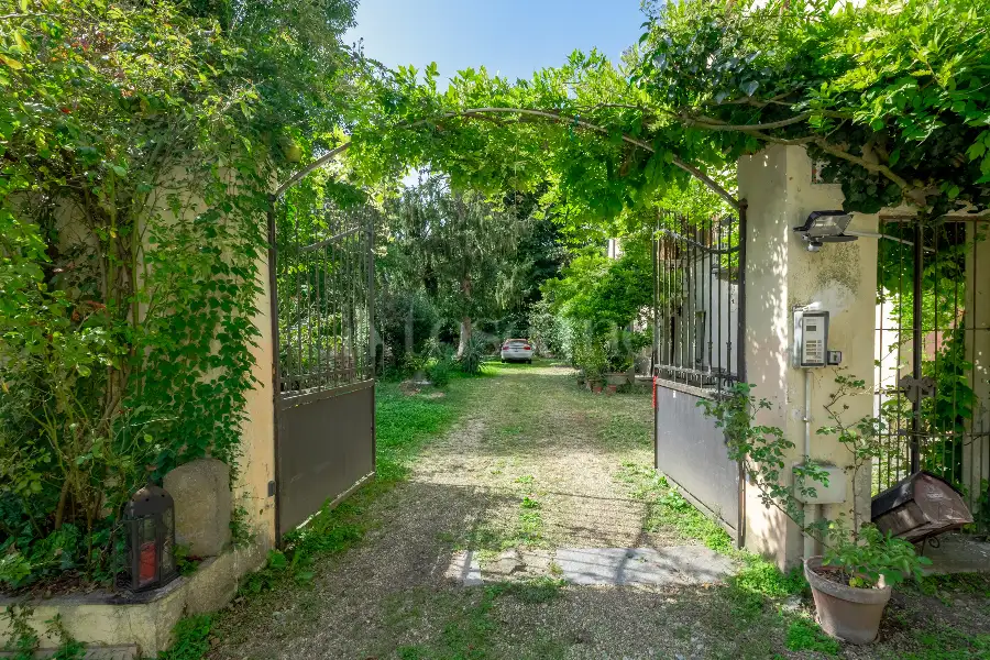 Casa Indipendente in vendita di 284 mq a €650.000 (rif. 41/2025)