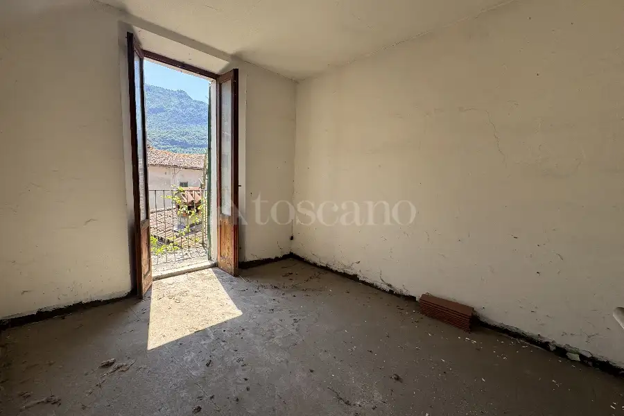 Rustico in vendita di 280 mq a €236.000 (rif. 8/2025)