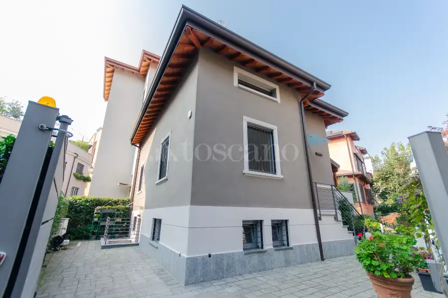 Villa in vendita di 250 mq a €1.490.000 (rif. 19/2025)