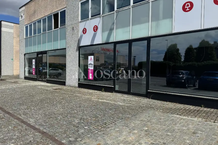 Negozio in vendita di 450 mq a €5,000 (rif. MRE0530AF)