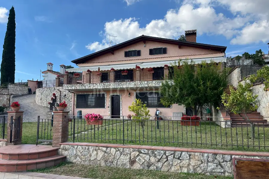 Villa in vendita di 250 mq a €599.000 (rif. 50/2025)