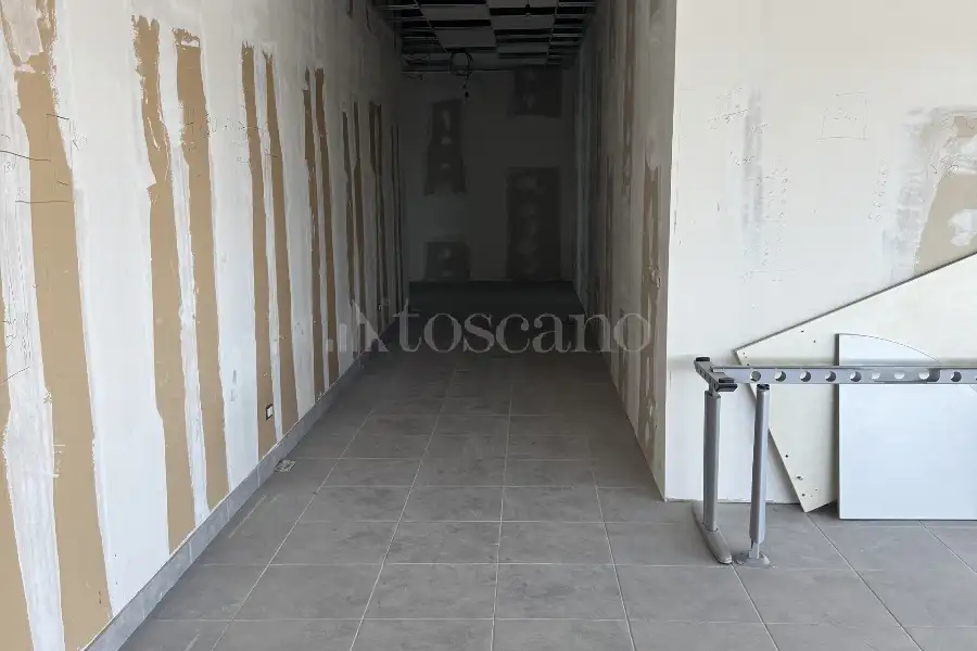 Ufficio in vendita di 180 mq a €1,000 (rif. MRE1253AF-1-1B)