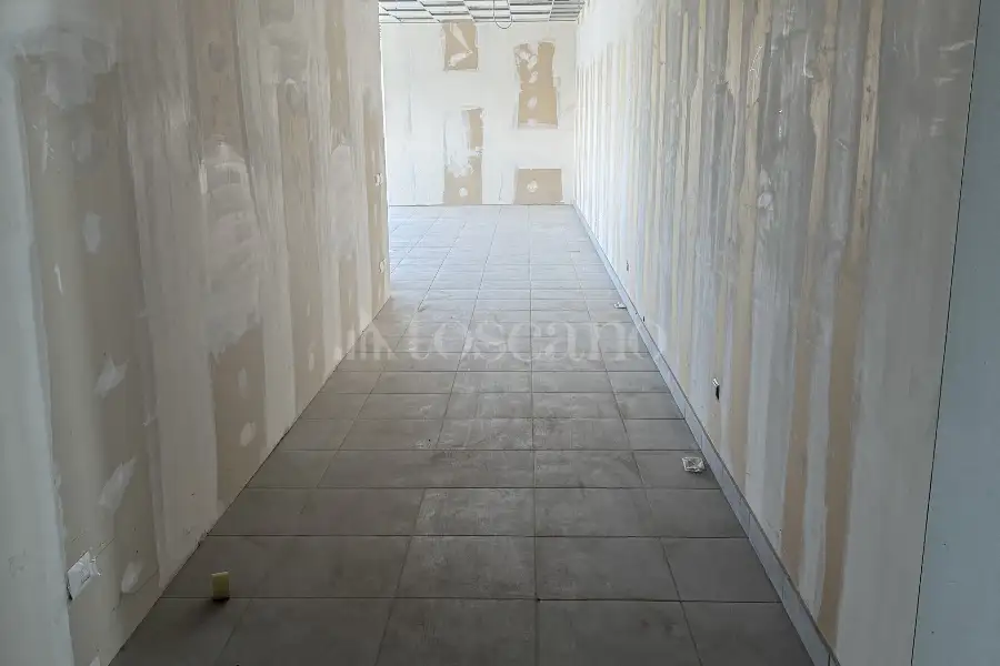 Ufficio in vendita di 180 mq a €1,000 (rif. MRE1253AF-1-1B)