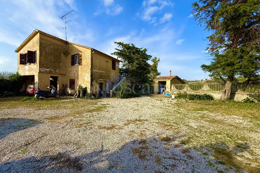 Casale in vendita di 200 mq a €265.000 (rif. 5/2026)