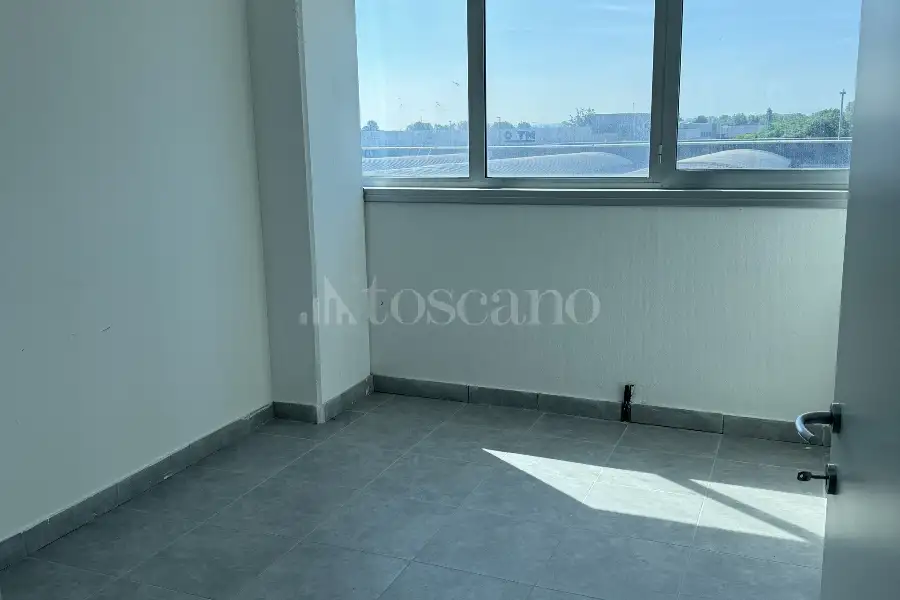 Ufficio in vendita di 130 mq a €834 (rif. MRE1253AF-3-1C)