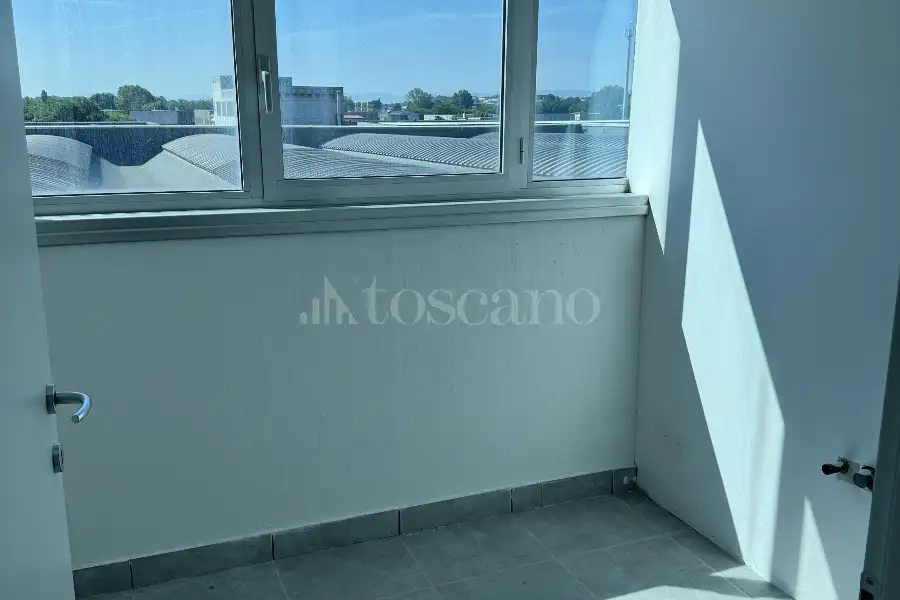 Ufficio in vendita di 130 mq a €834 (rif. MRE1253AF-3-1C)