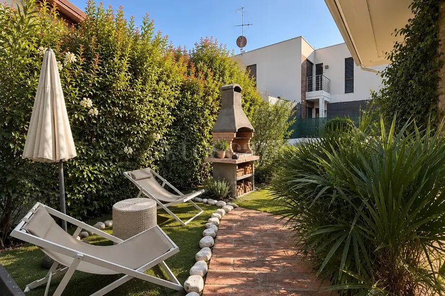 Villa in vendita di 300 mq a €1.250.000 (rif. 28/2026)