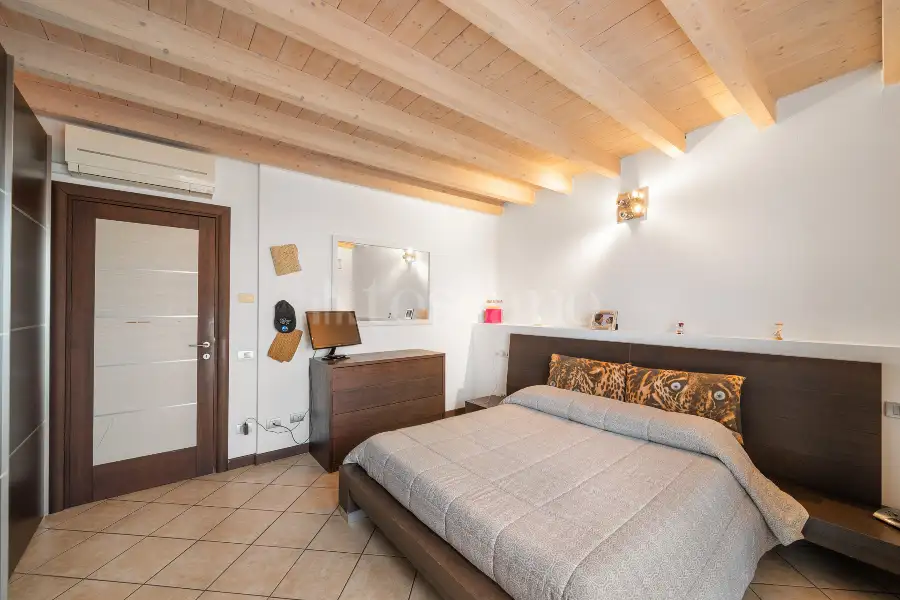 Villa in vendita di 350 mq a €980.000 (rif. 70/2025)