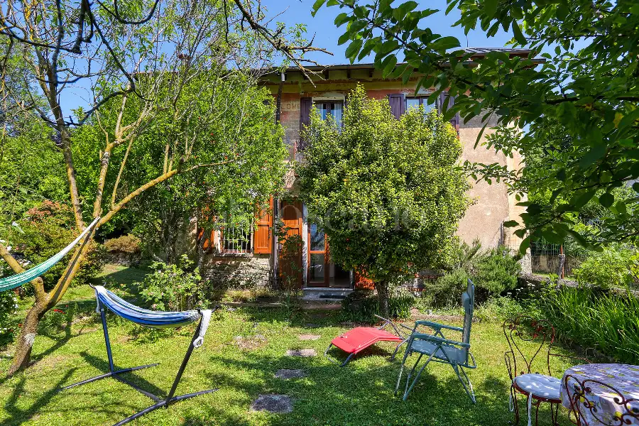 Villa Plurifamiliare in vendita di 310 mq a €515.000 (rif. 161/2026)