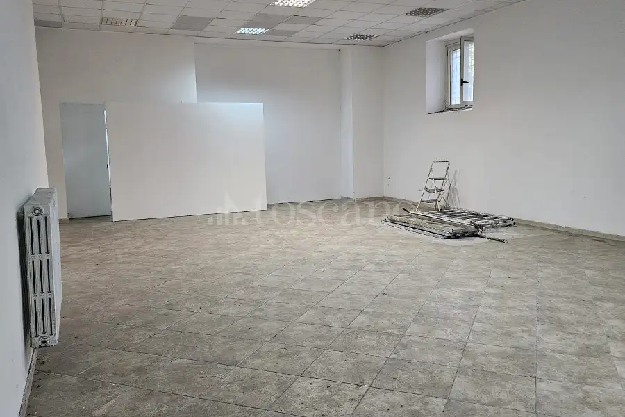 Negozio in affitto di 150 mq a €1.000 (rif. 126/2026)