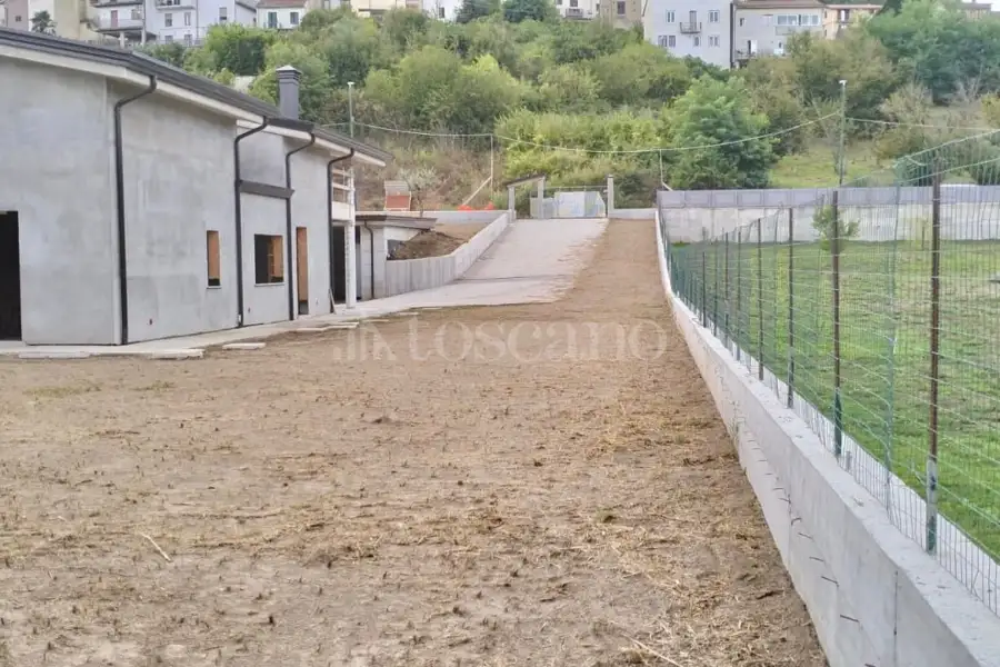 Villa Bifamiliare in vendita di 280 mq a €200.000 (rif. 78/2026)