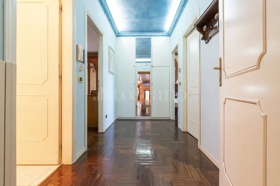 Villa in vendita di 645 mq a €960.000 (rif. 21/2026)