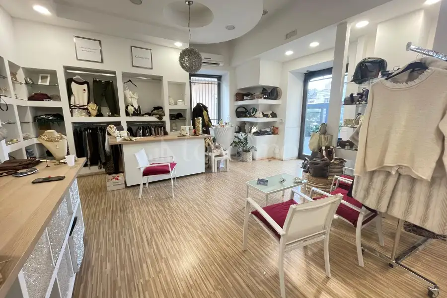 Negozio in vendita di 74 mq a €99.000 (rif. 150/2025)