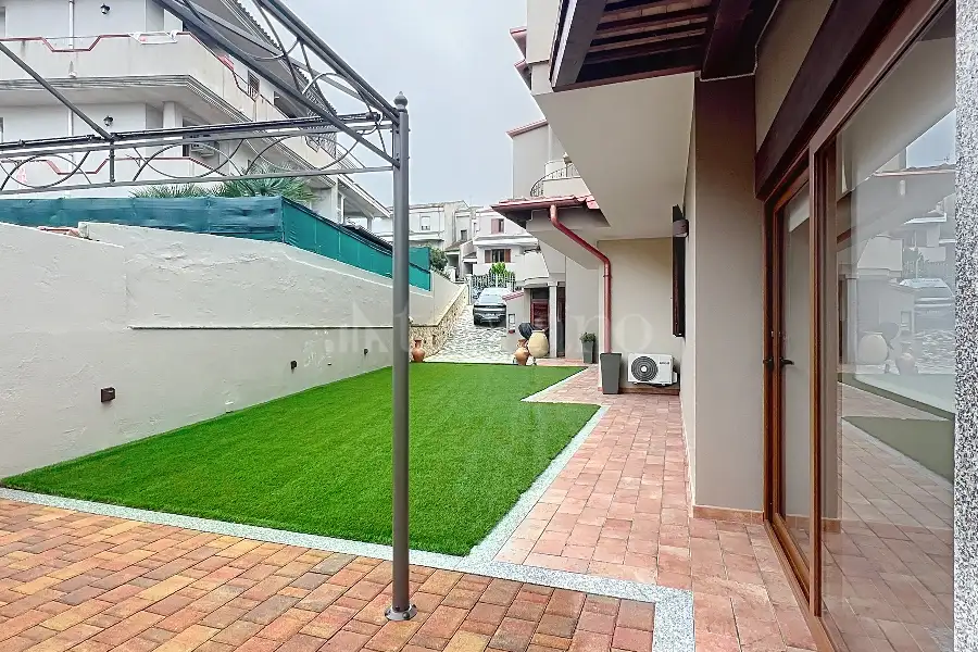 Villa Plurifamiliare in vendita di 140 mq a €240.000 (rif. 4/2026)