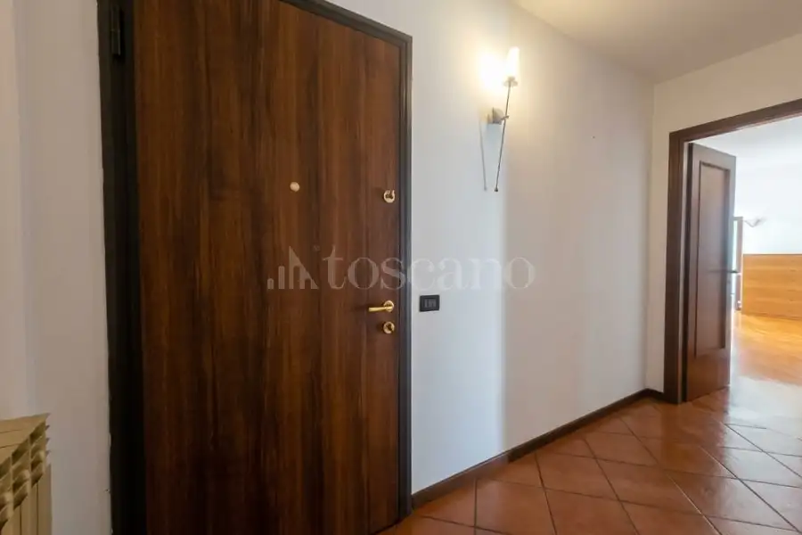 Attico in vendita di 314 mq a €490.000 (rif. 69/2026)