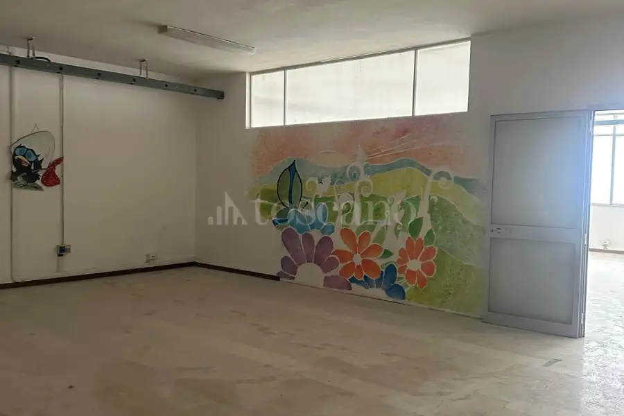 Negozio in vendita di 4.995 mq a €1.500.000 (rif. 118/2025)