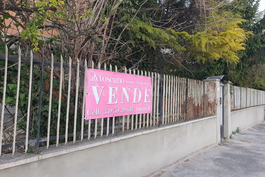 Casa Indipendente in vendita di 460 mq a €220.000 (rif. 31/2024)