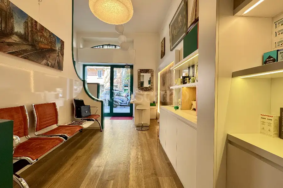 Negozio in vendita di 62 mq a €399.000 (rif. 13/2025)