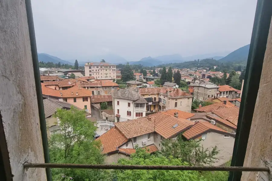 Casa Indipendente in vendita di 300 mq a €105.000 (rif. 36/2026)