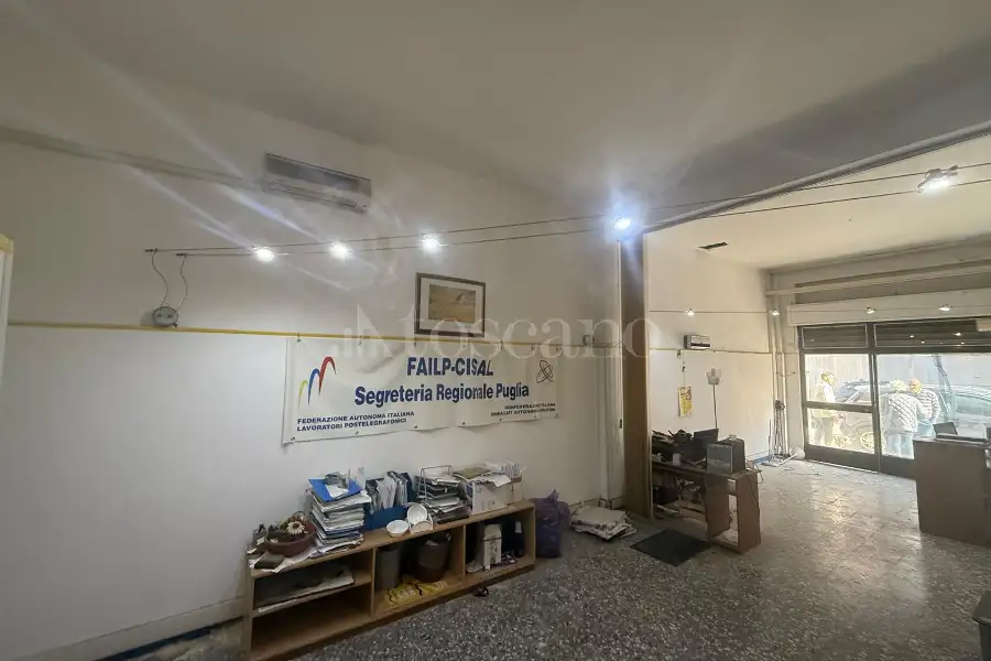 Negozio in vendita di 40 mq a €52.000 (rif. 12/2026)