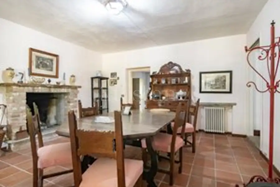 Casale in vendita di 450 mq a €450.000 (rif. 22/2026)