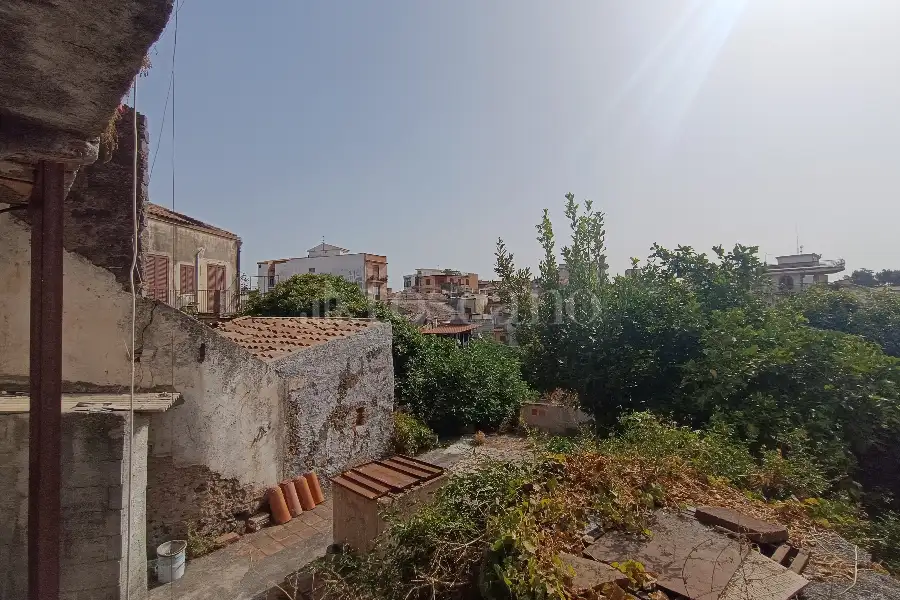 Palazzo in vendita di 200 mq a €148.000 (rif. 135/2026)
