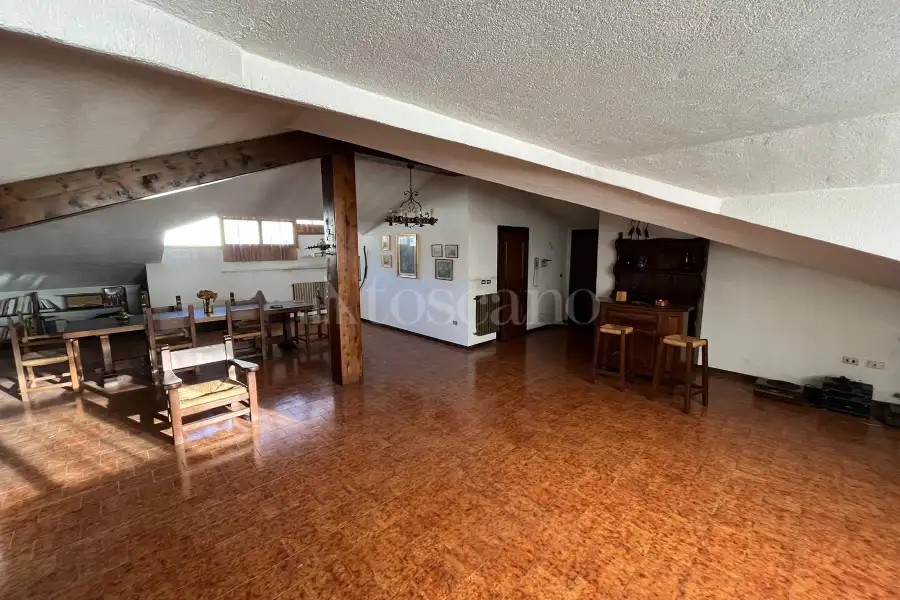 Villa in vendita di 500 mq a €455.000 (rif. 56/2025)