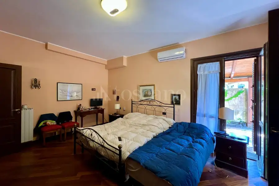 Villa Bifamiliare in vendita di 287 mq a €415.000 (rif. 87/2025)