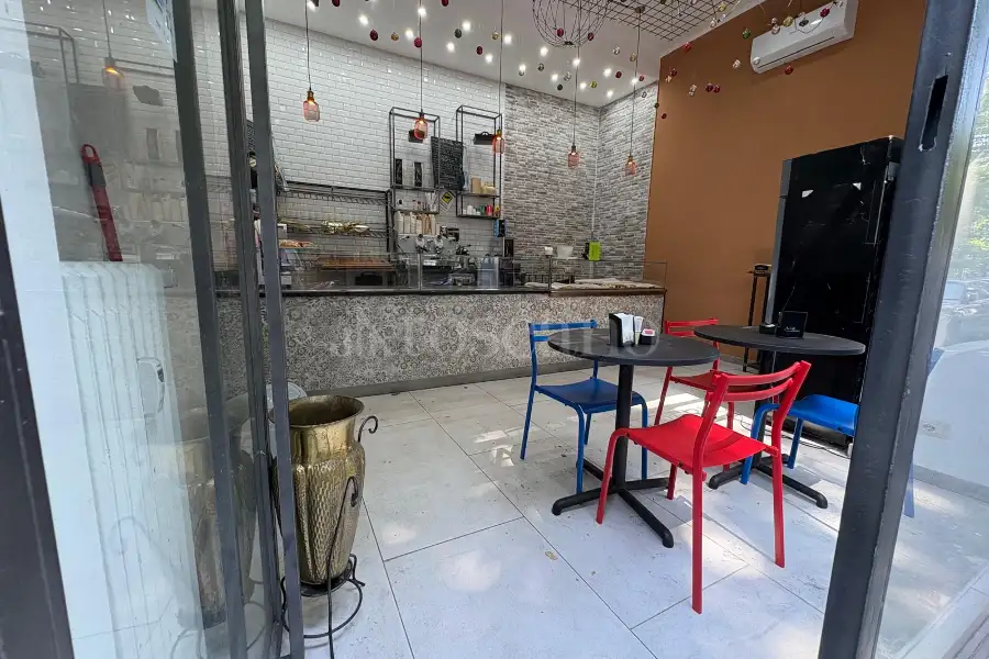 Negozio in vendita di 45 mq a €235.000 (rif. 60/2025)