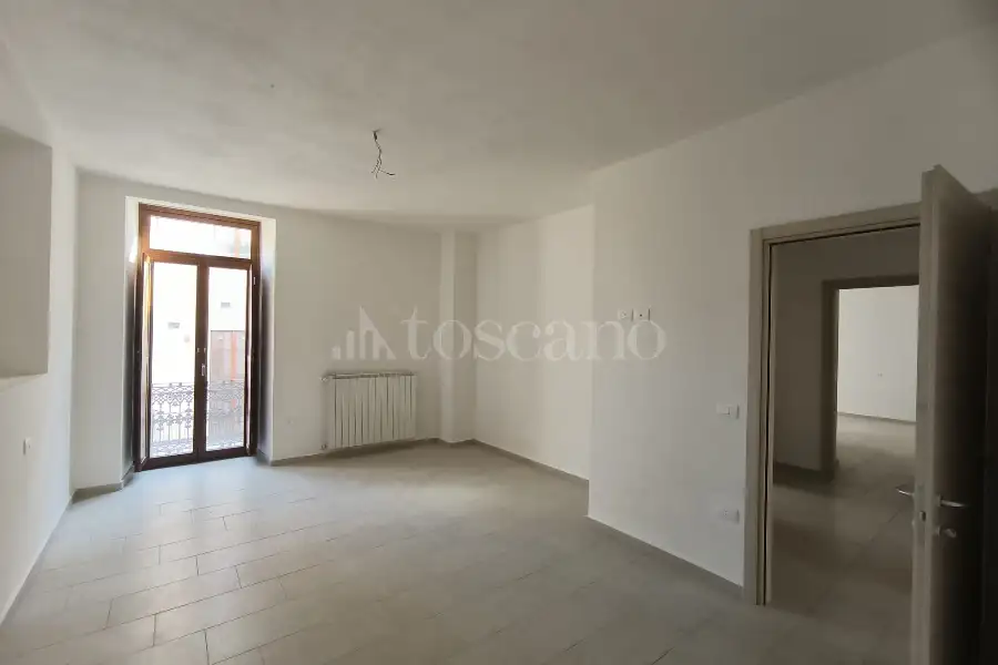 Casa Indipendente in vendita di 300 mq a €450.000 (rif. 32/2026)