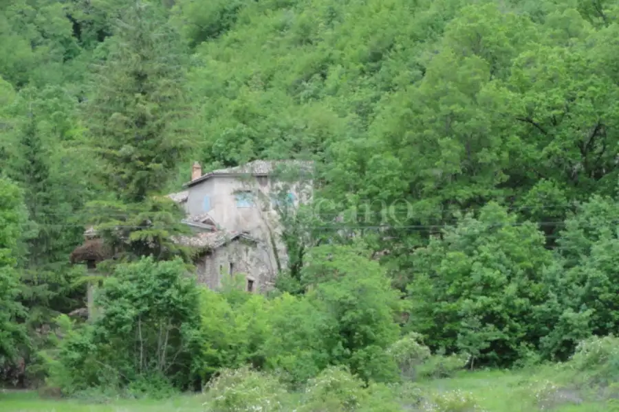 Casale in vendita di 430 mq a €275.000 (rif. 11/2021)