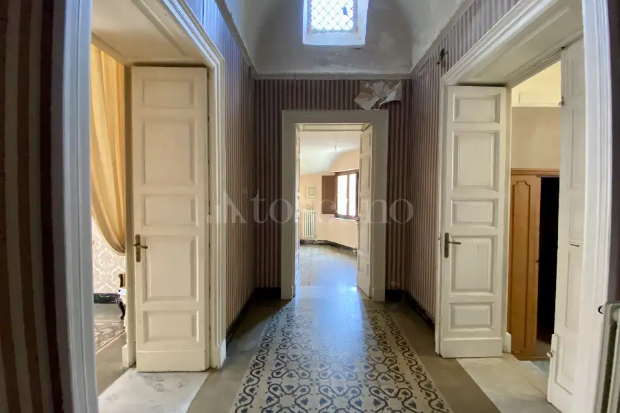 Casa Indipendente in vendita di 300 mq a €249.000 (rif. 103/2025)