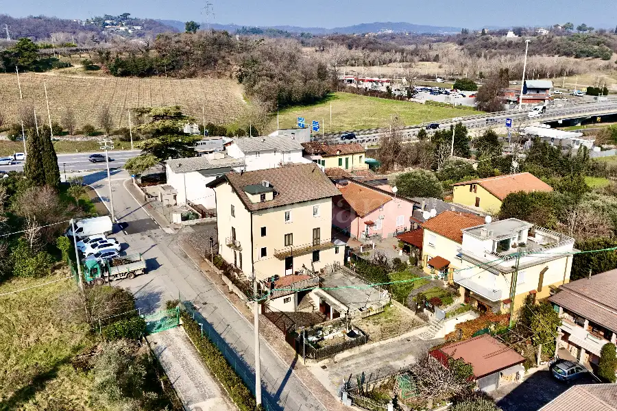 Casa Indipendente in vendita di 420 mq a €435.000 (rif. 10/2025)