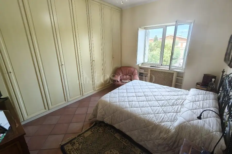 Villa in vendita di 300 mq a €845.000 (rif. 49/2026)