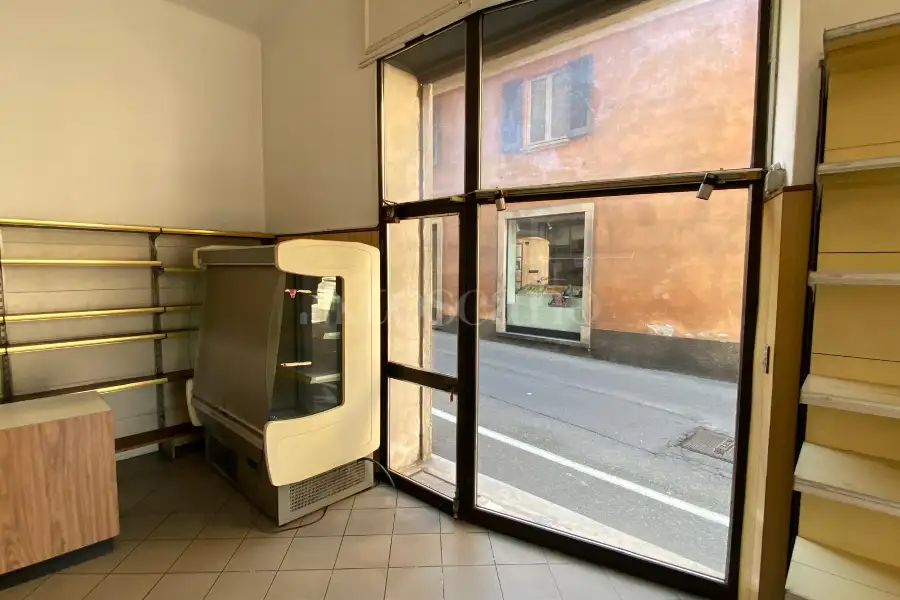 Negozio in vendita di 90 mq a €105.000 (rif. 68/2026)