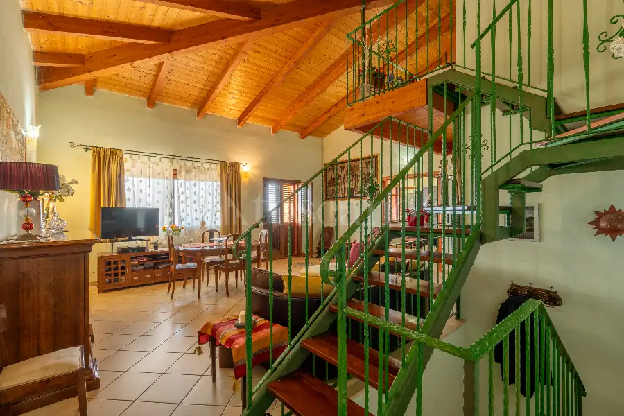 Villa in vendita di 200 mq a €350.000 (rif. 7/2025)