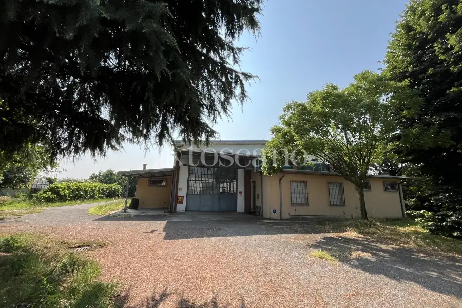 Capannone in vendita di 1000 mq a €300,000 (rif. TS0092VE)