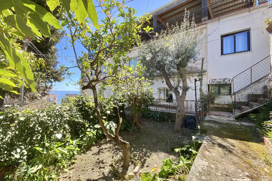 Casa Indipendente in vendita di 158 mq a €865.000 (rif. 20/2026)