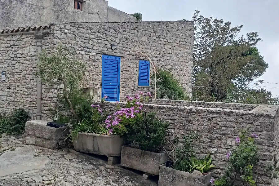Casa in vendita di 65 mq a €80.000 (rif. 36/2026)