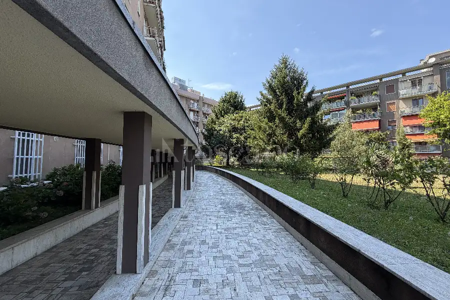 Stanza in affitto di 15 mq a €1.000 (rif. 38/2026)