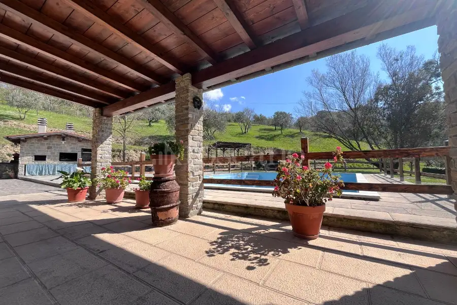 Villa in vendita di 300 mq a €825.000 (rif. 24/2025)