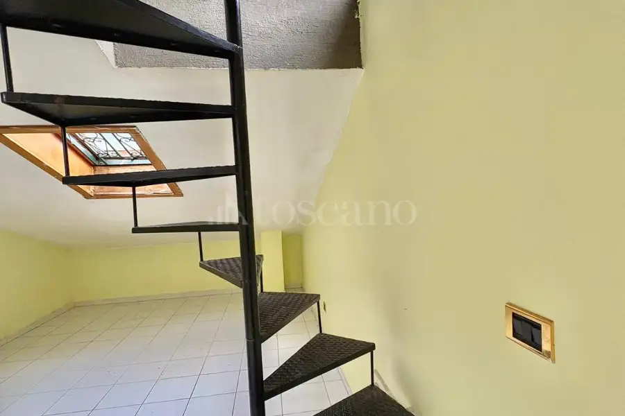 Casa Indipendente in vendita di 350 mq a €99.000 (rif. 101/2026)