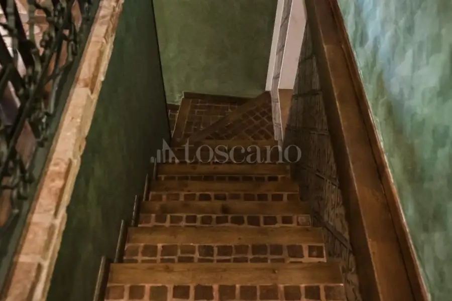 Attività Commerciale in vendita di 150 mq a €450.000 (rif. 117/2025)